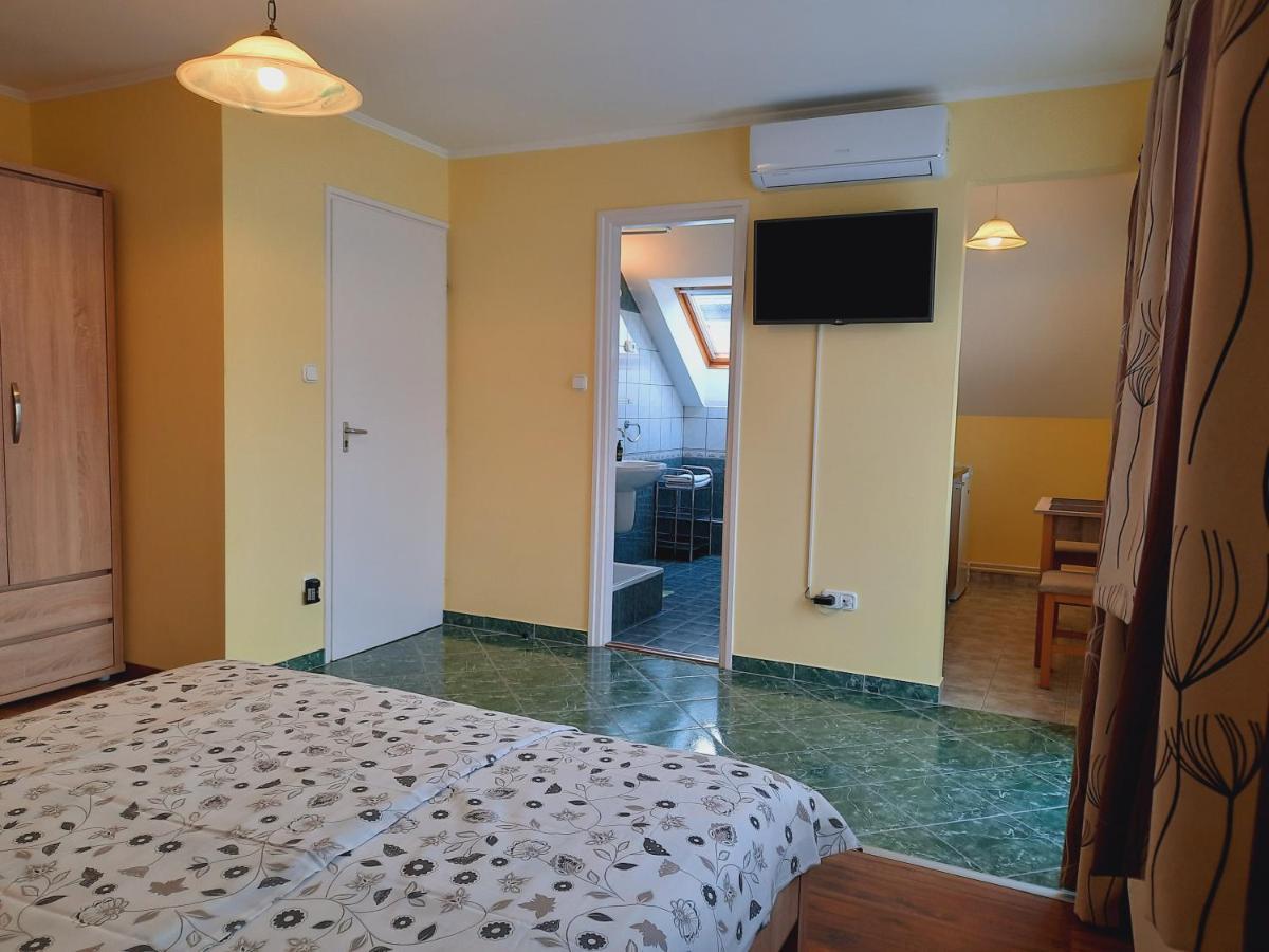 Apartmanhaz King Хевіз Екстер'єр фото