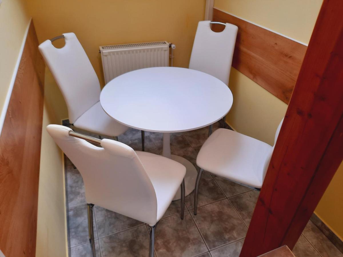 Apartmanhaz King Хевіз Екстер'єр фото