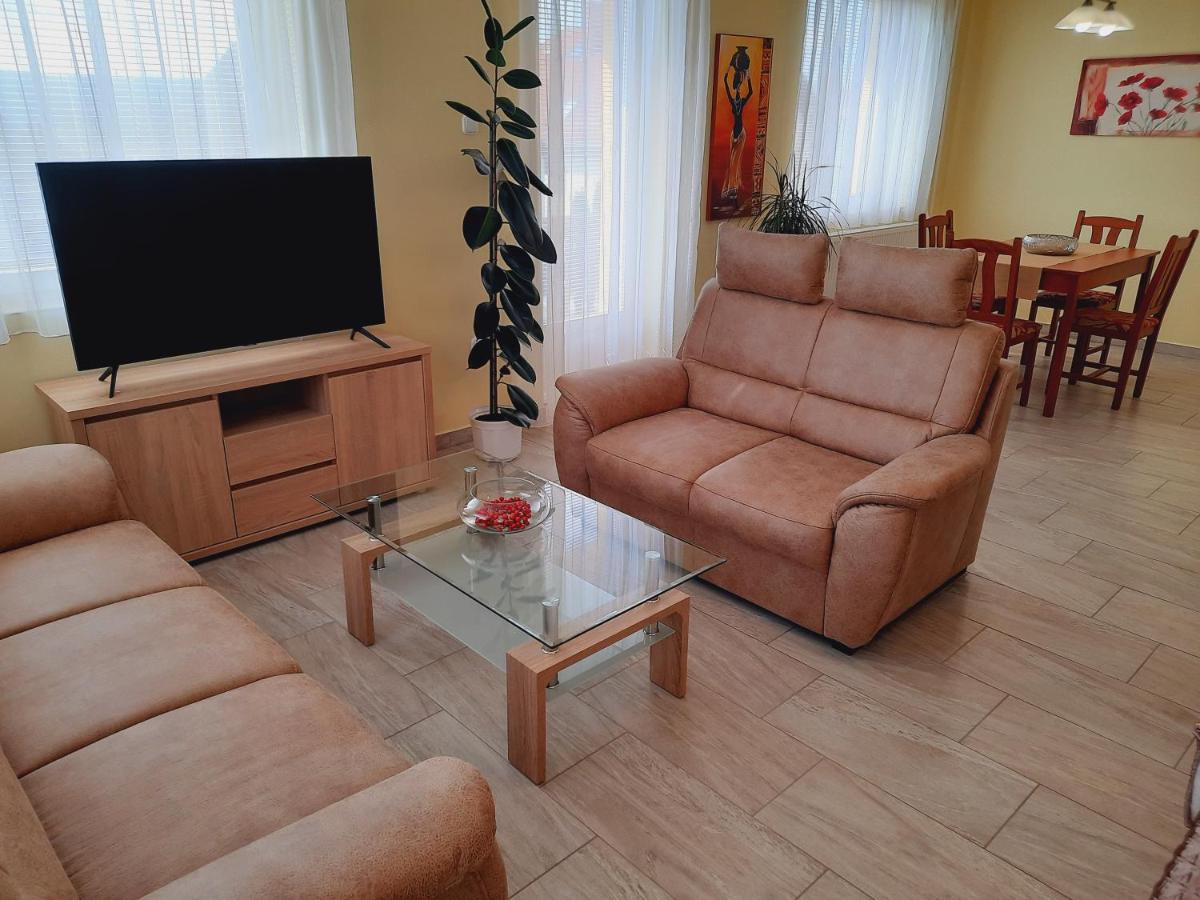 Apartmanhaz King Хевіз Екстер'єр фото