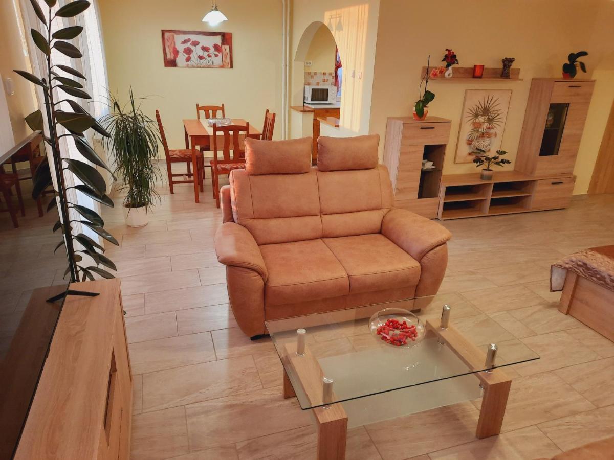 Apartmanhaz King Хевіз Екстер'єр фото