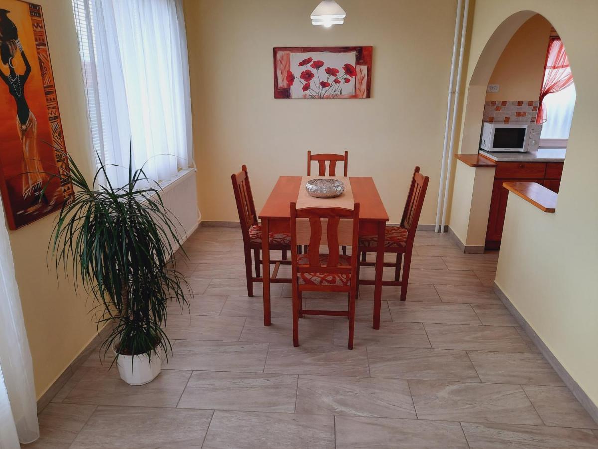 Apartmanhaz King Хевіз Екстер'єр фото