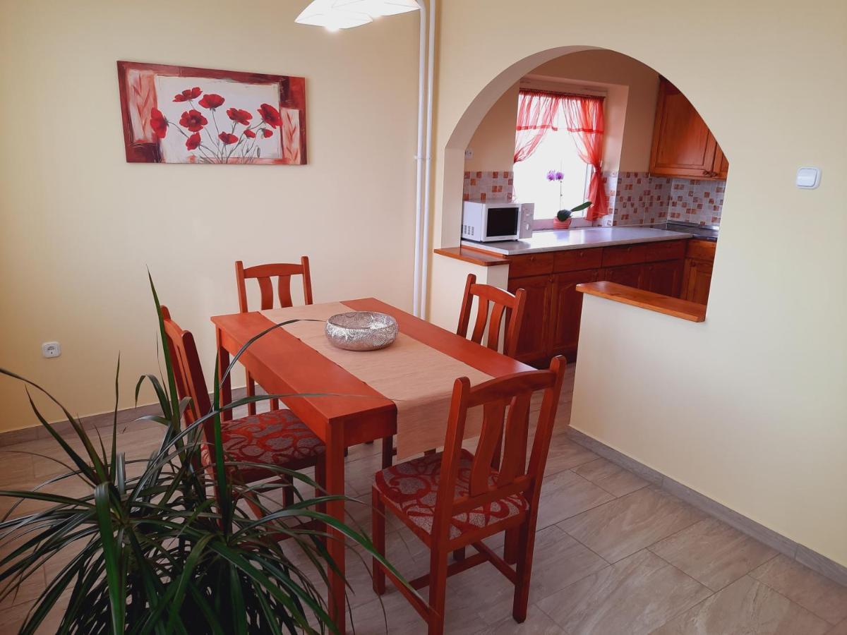 Apartmanhaz King Хевіз Екстер'єр фото