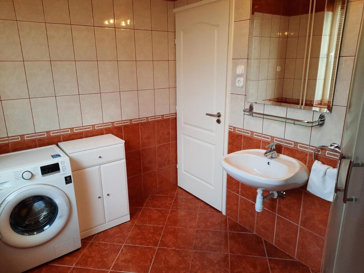 Apartmanhaz King Хевіз Екстер'єр фото