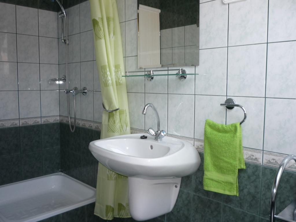 Apartmanhaz King Хевіз Екстер'єр фото
